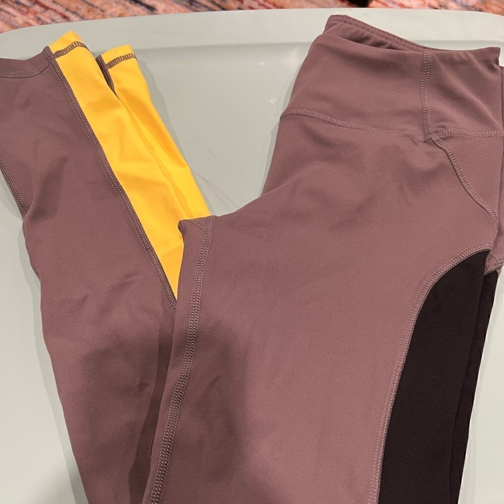 Dance convention wear dance leggings small adult size